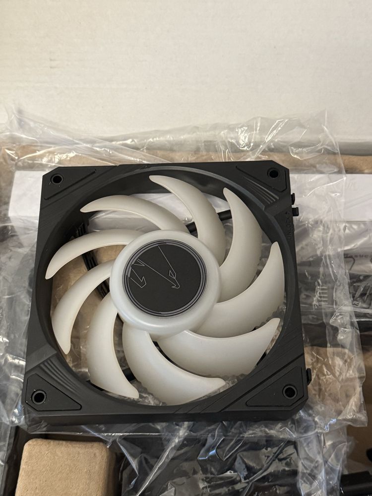 Водно охлаждане  Aorus Waterforce 2 360
