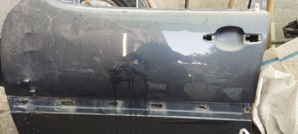 W210 ga eshik sotiladi