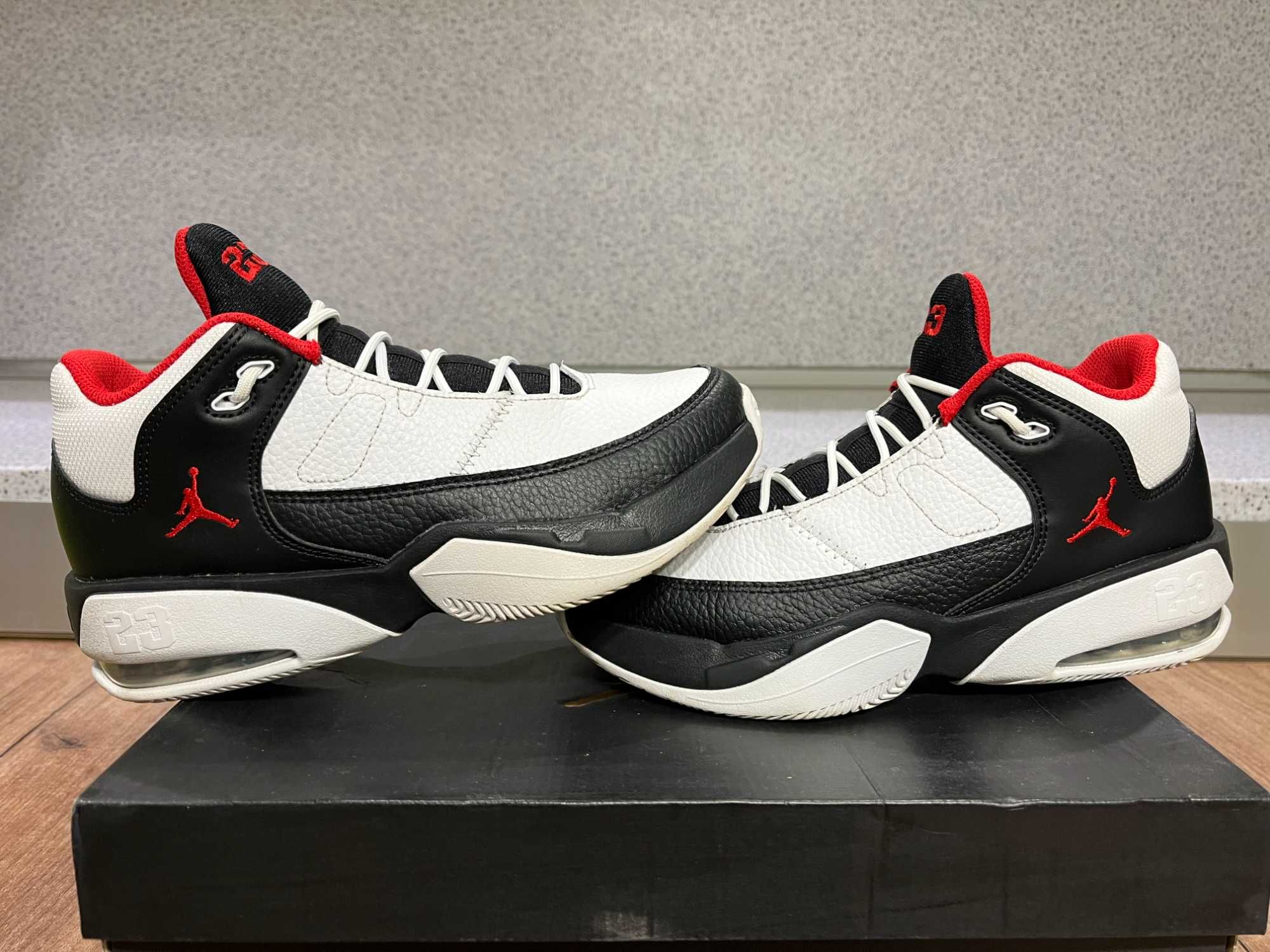 ОРИГИНАЛНИ *** Nike Air Jordan Max Aura 3 'Black White Red'