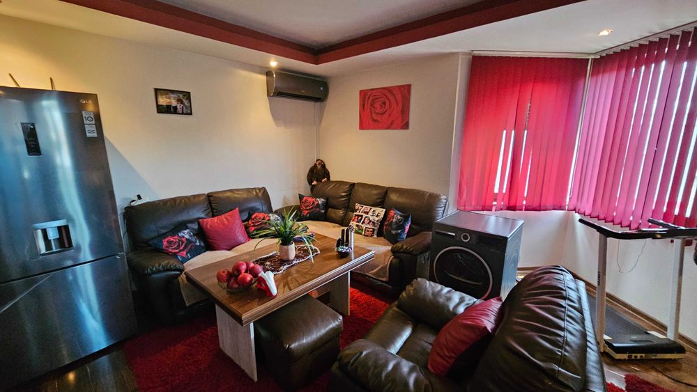 1282-Продава се тристаен апартамент в кв. Варош!