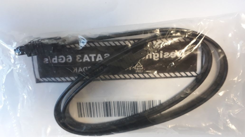 SATA  кабели Чинч букси RCA конектори