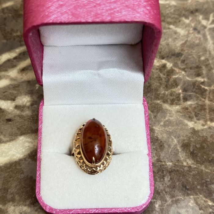 Продам кольцо золотое