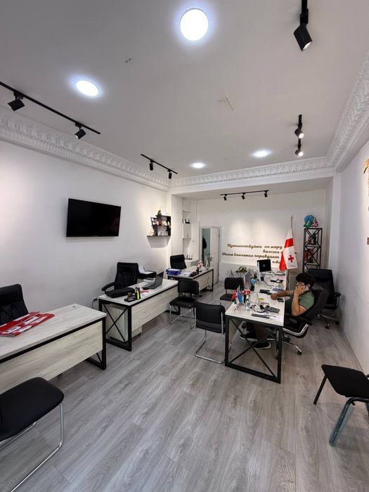 Бобура Пирамит | 60кв - нежилое помещение вдоль дороги Аренда