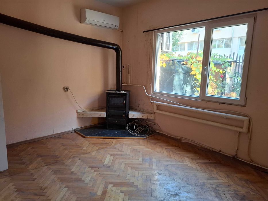 Тихо място, между бул.Гоце Делчев, бул.България, бул.Тодор Каблешков