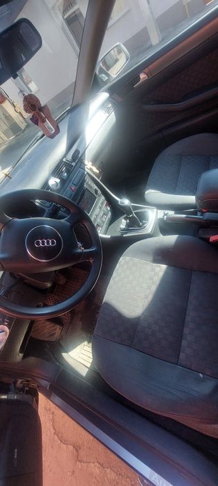 Vand audi a6 2.5 diesel v6 cutie manuala 6 trepte preț 1500 euro