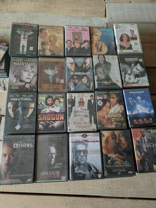 Vand colectie DVD uri