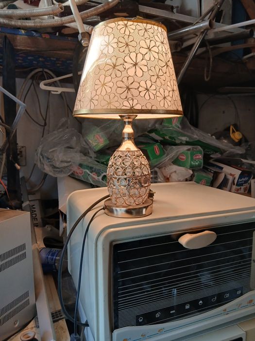 Свитилник с лампой.