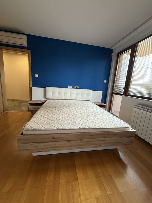 Спален комплект – гардероб, спалня с нощни шкафчета и скрин