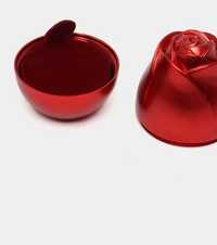 Чехол-подставка для кольца и ожерелья с розой
180.000