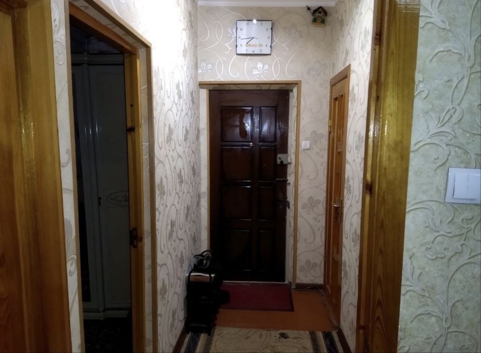 Сдается 3 ком Юнусабад 8 квартал. Биллур Ресторан