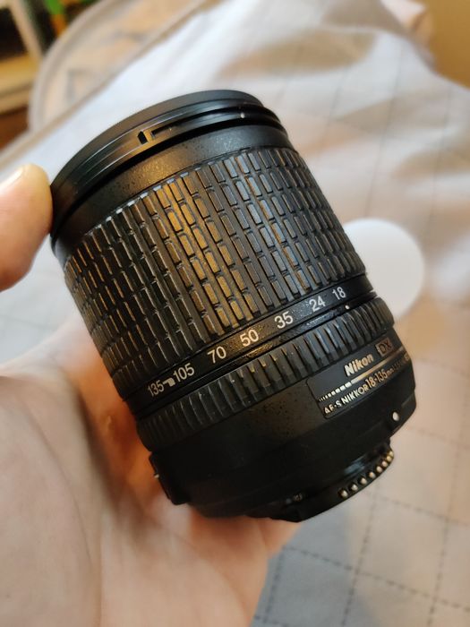 Nikon 18-135 DX Обектив