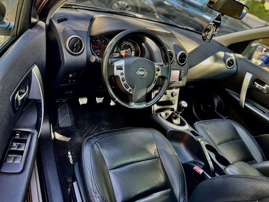 Nissan Qashqai 1.6 dCi Pure Drive Tekna, Bose