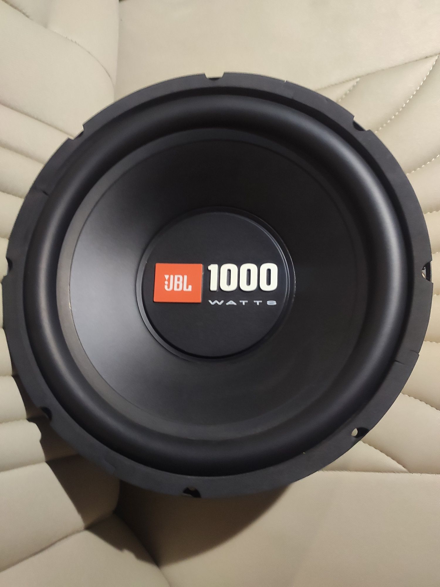 Продаётся jbl cs-1214