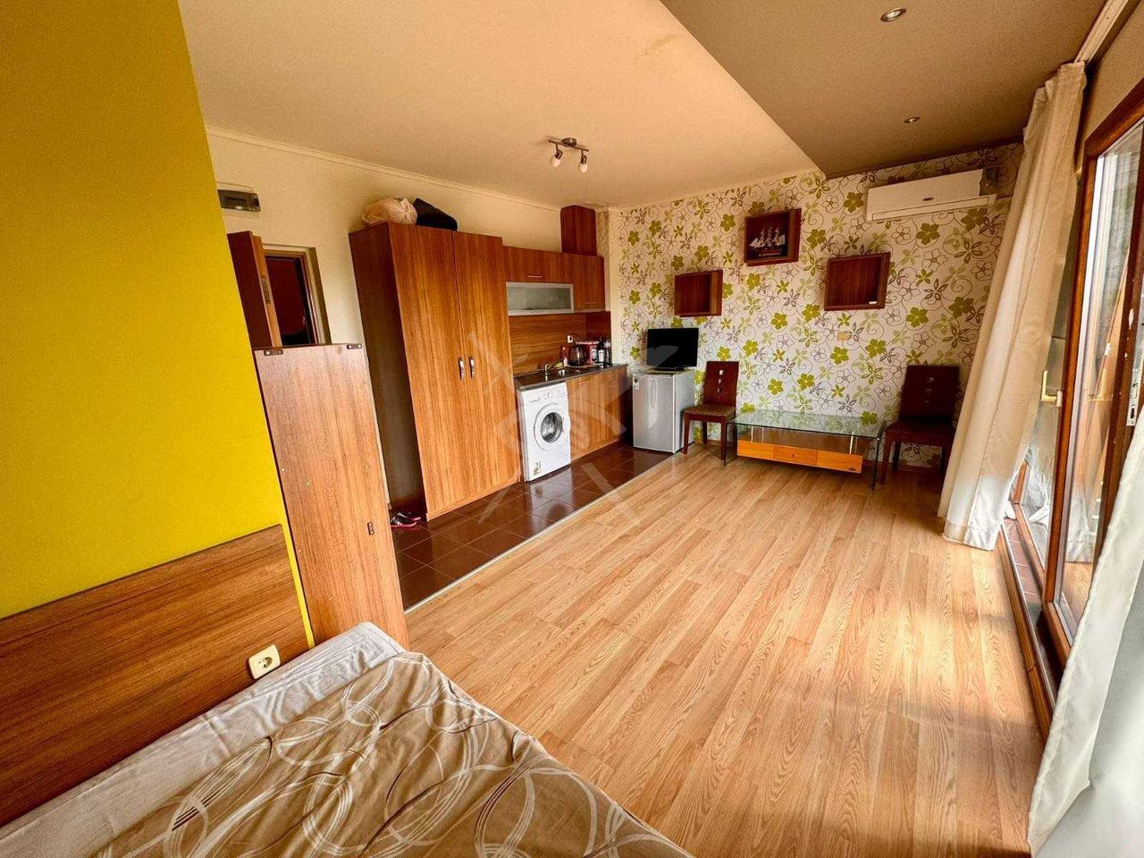 Продава се Едностаен апартамент в к.к. Слънчев бряг - 37 кв.м за 1136 €/кв.м - Снимка #1