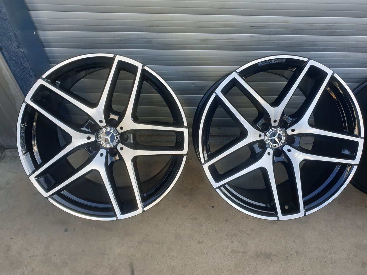 jante Mercedes GL E pe 21 AMG  doua latimi bicolere in stare ca noi
