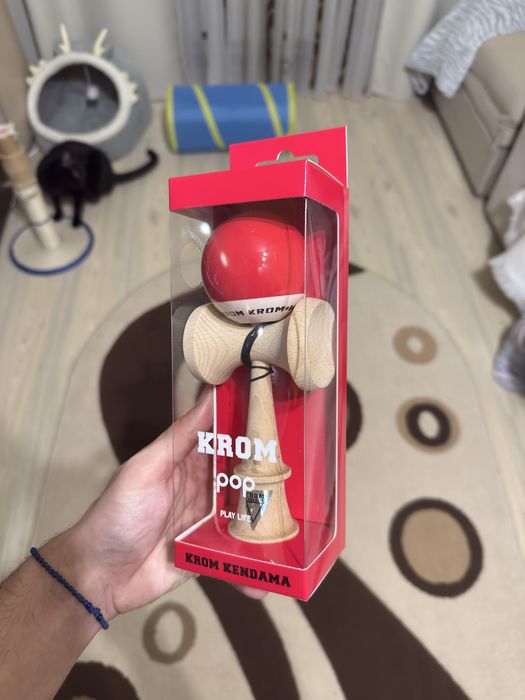 Kendama Krom Pop Lol Rosie/ Red