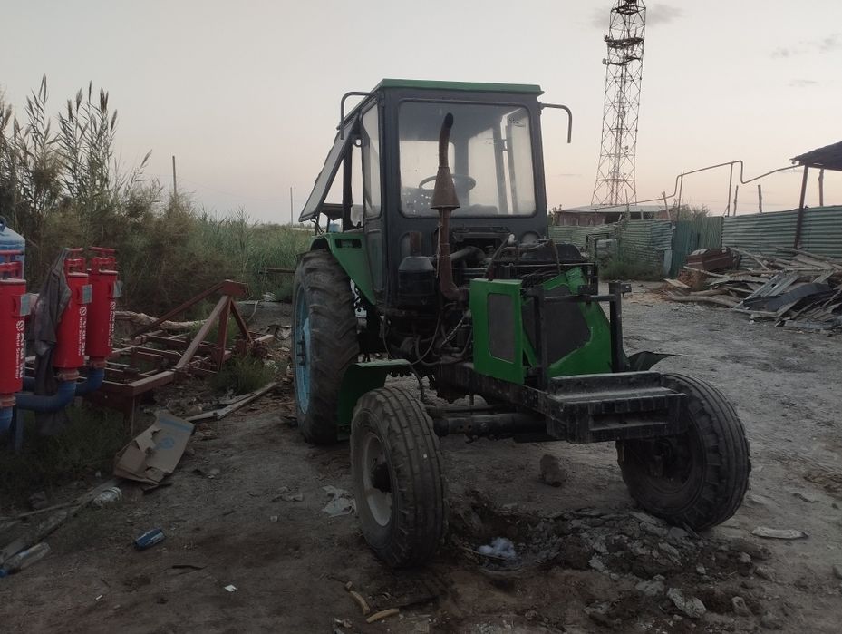 Ттз80 4аек трактори сотилади