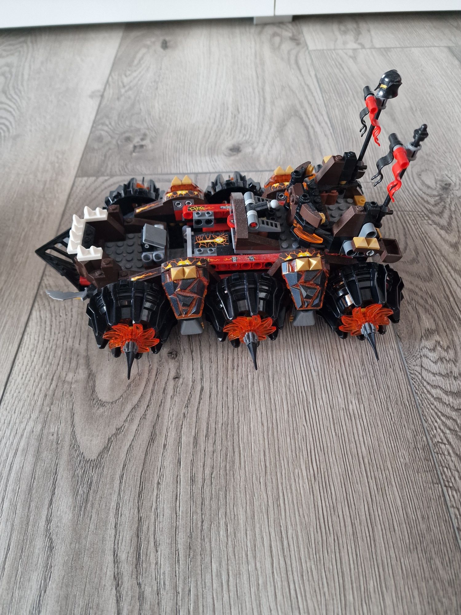 Lego Nexo Knights 70321 General Magmar's Siege Machine of Doom + cadou