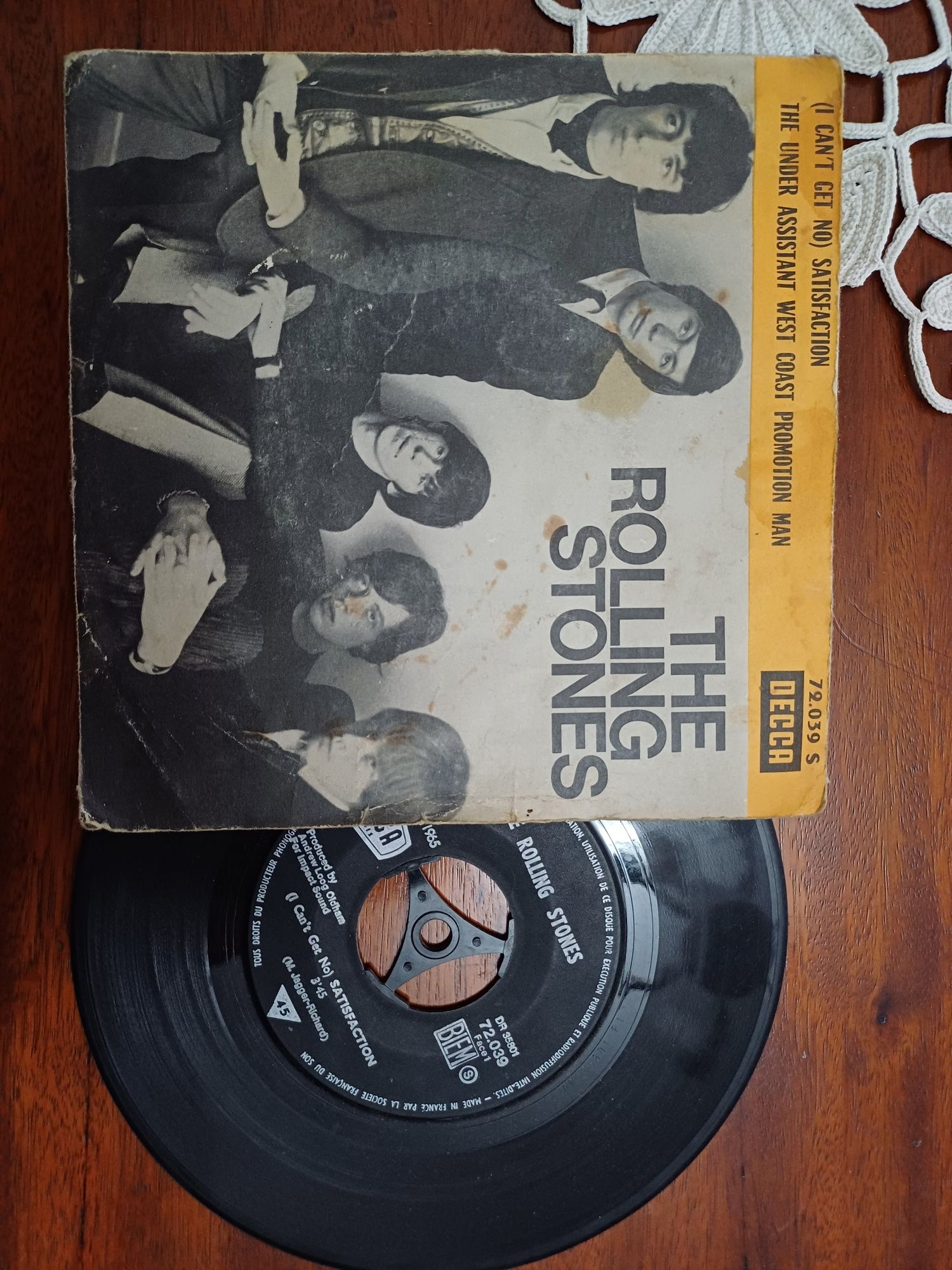 Vinilin Rolling Stones și Shocking Blue