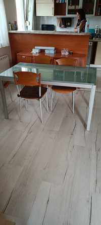 Стъклена маса с 4 стола