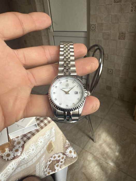 Ceas pentru doamne si domnisoare analogic cu bratara de picior