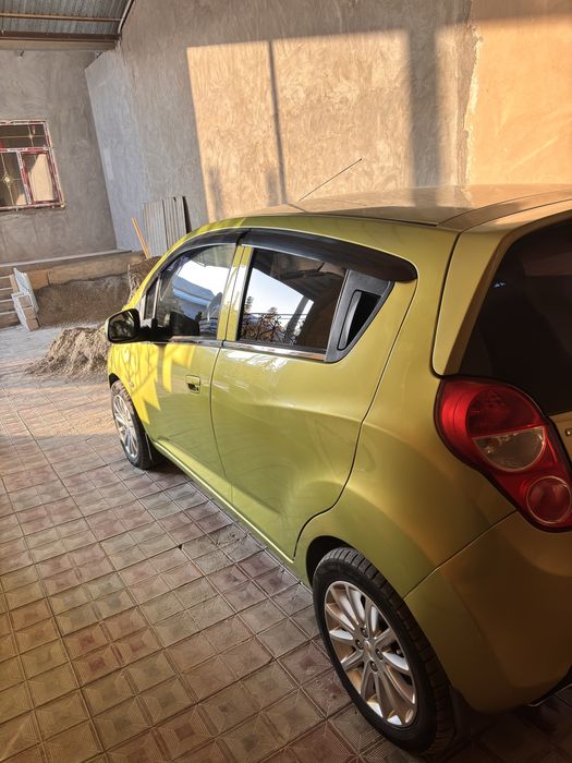 Spark sotiladi 2015 yil