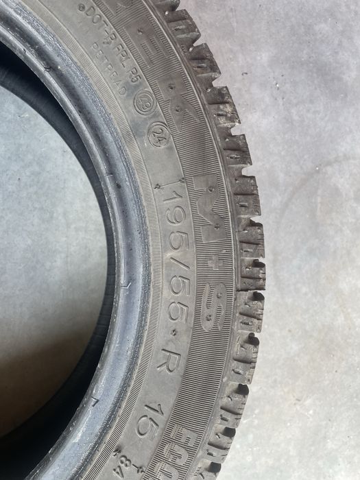 Vand 4 anvelope iarna 195/55/R15