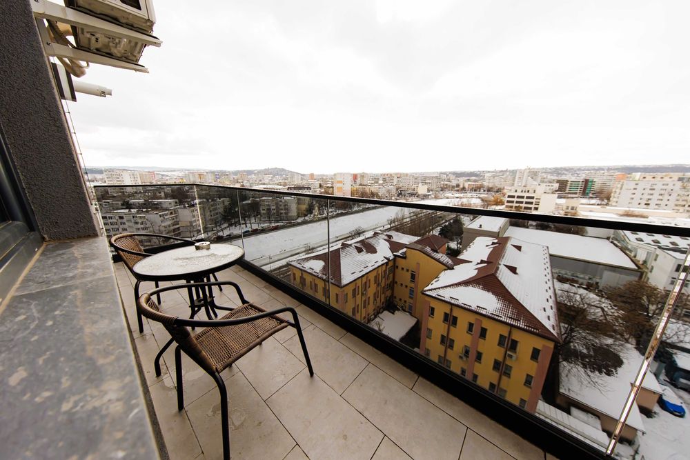 IS LUX - Cazare Apartamente Noi 1-2-3 Cam Centru - Palas - Newton