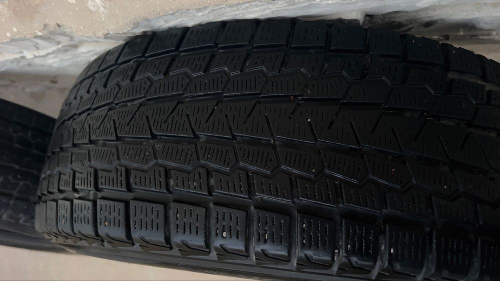 Шины зимние Yokohamo