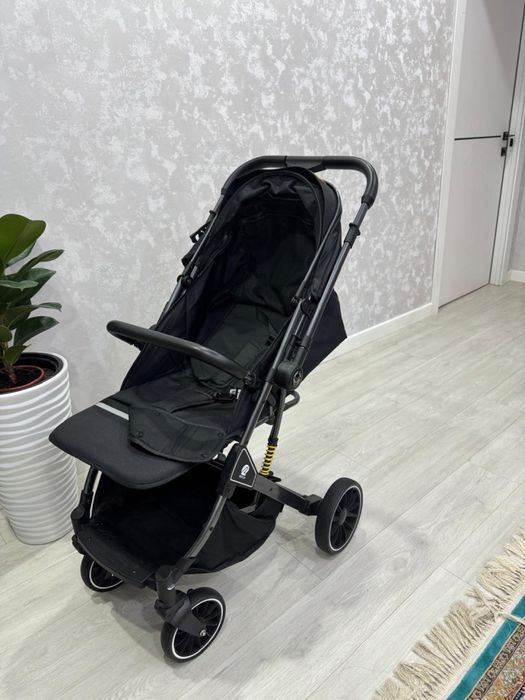 Продам прогулочный коляска