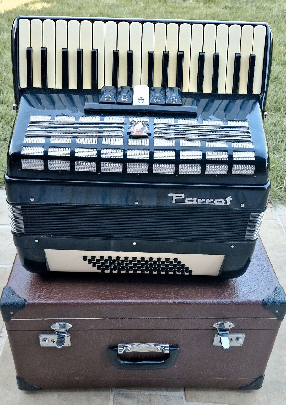 Acordeon Parrot 60 basi