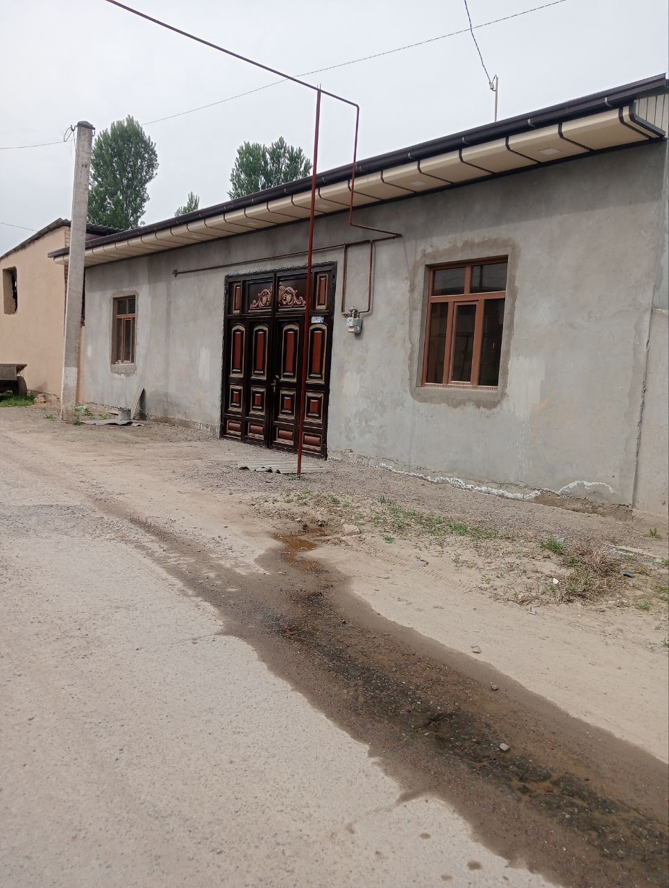 Uy sotiladi hamma sharoit bor
