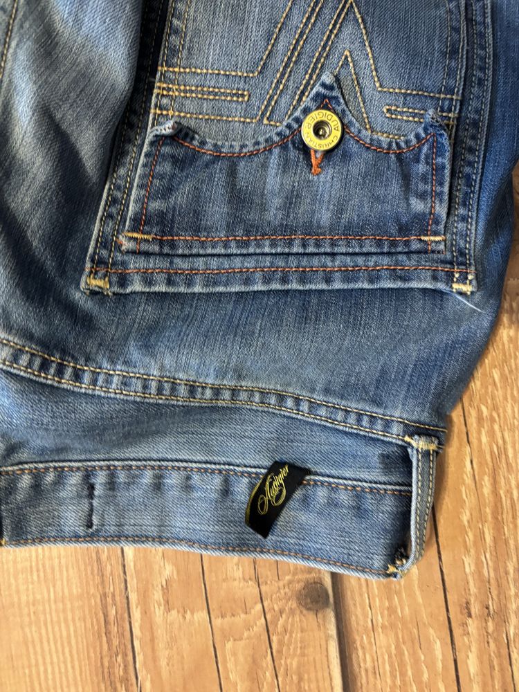 Vand Blugi Ed Hardy