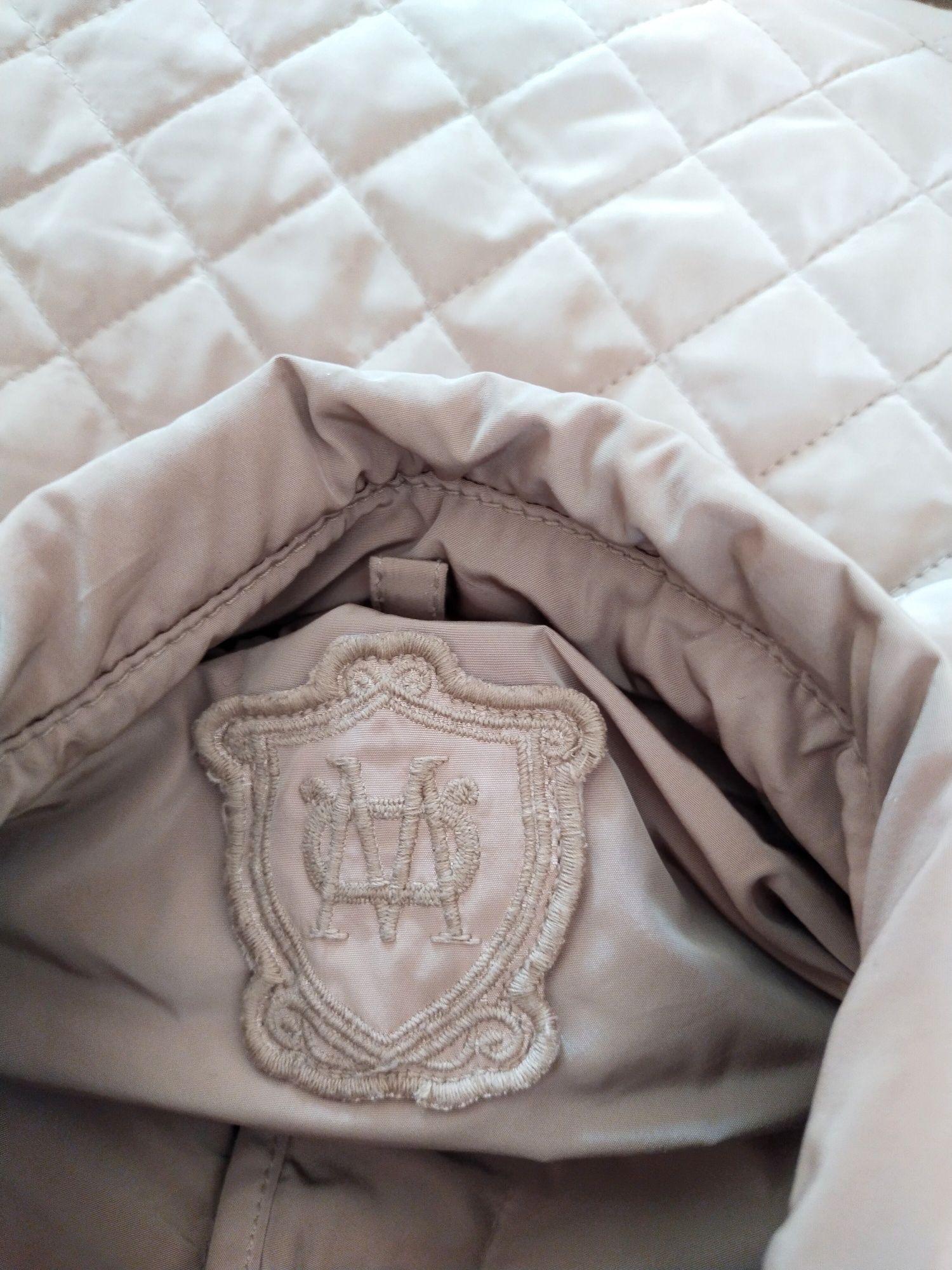 Куртка женская осень -весна бежевого цвета,Massimo Duti
