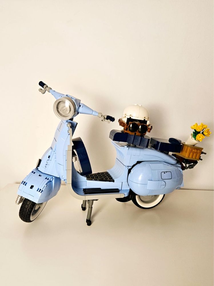 Lego Icons 10298 - Vespa 125 (2022)