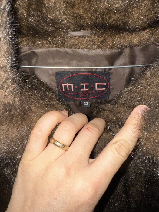 Haina de blana de nurca 42