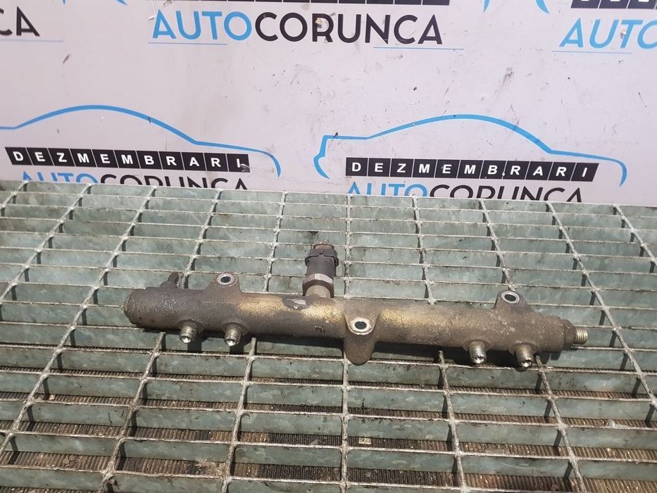 Rampa injectoare Jeep Cherokee III 2.5 D 2001 - 2008 143CP R425 DOHC (515) Bosch ...