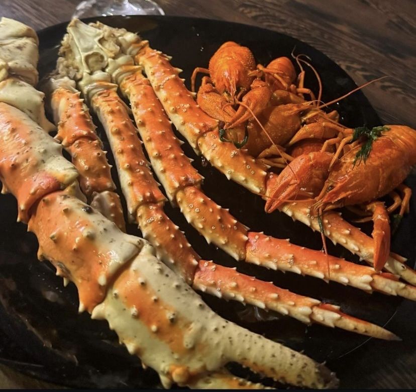 Раки вареные,живые,креветки