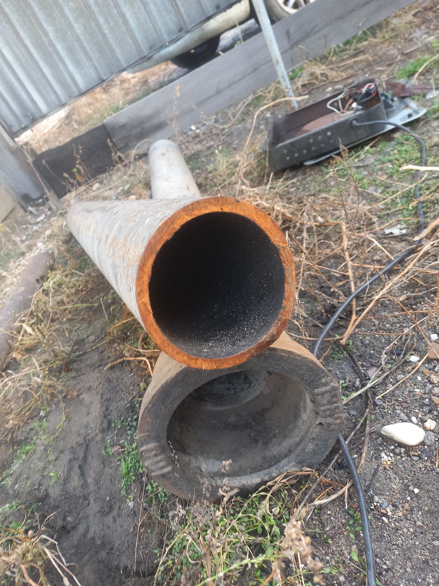 Продам толстостеную трубу чугунную .