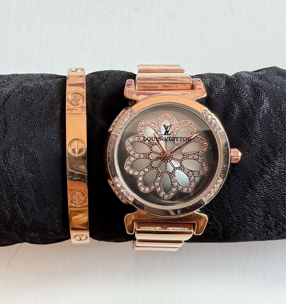 Часовник Swarovski Guess