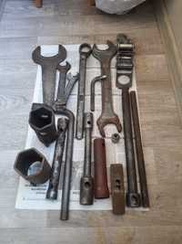 Набор инструментов ключей советские