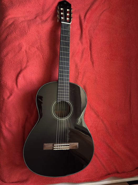 Vand chitara Yamaha C40 ca noua