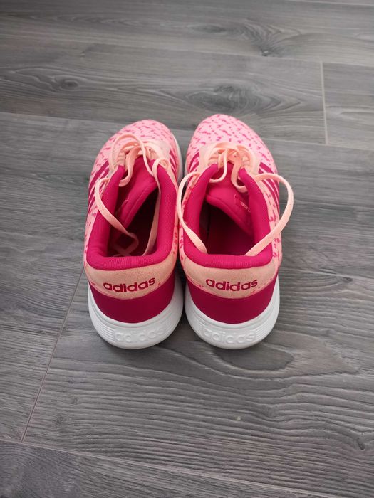 Vand adidasi marimea 40