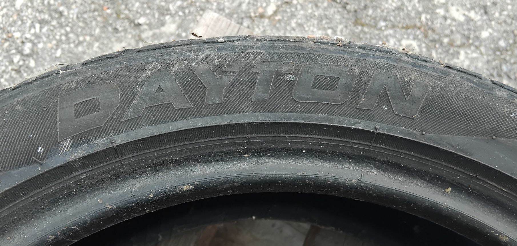 Гуми 205 50 17 Дейтън Dayton 2 броя. Нов внос. Не са нови!