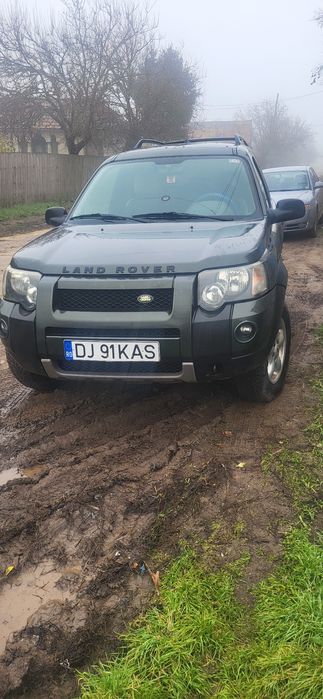 Vand Land Rover motor de bmw 2.0 an fab 2005 volan original pe stanga