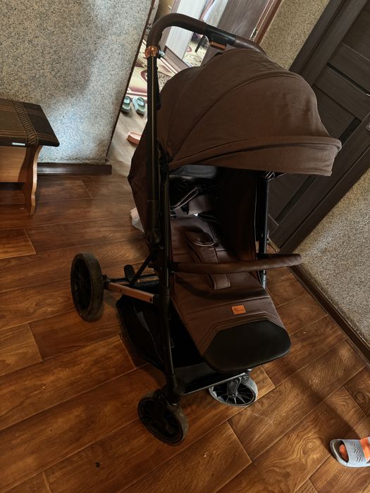 продам НОВУЮ коляску