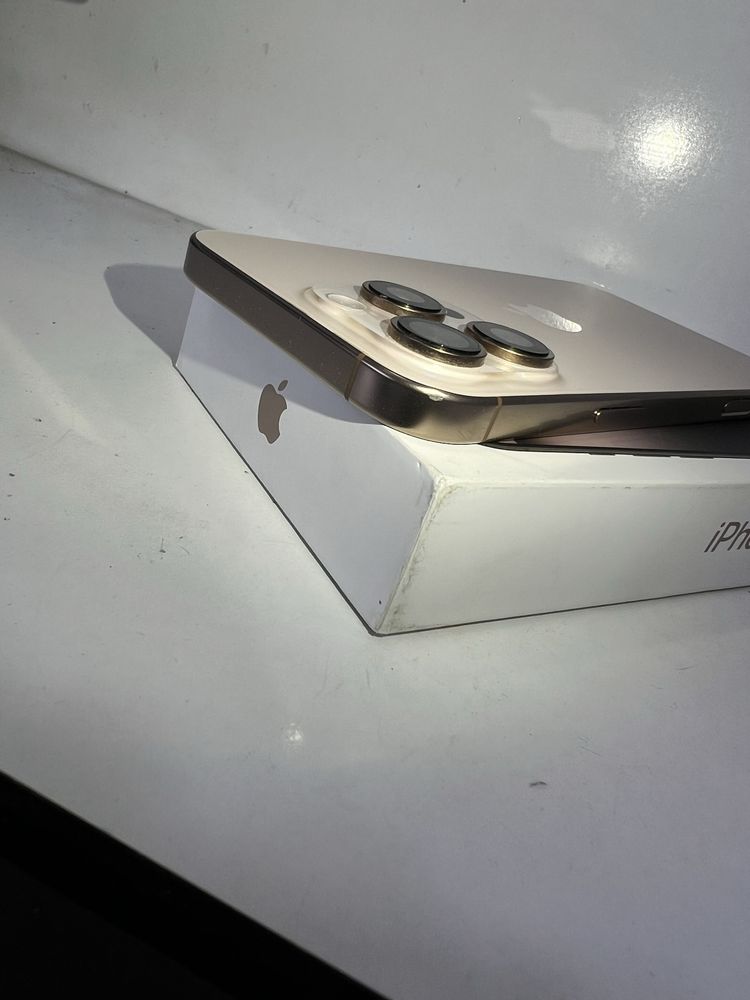 Продам IPhone 16 про 256gb bat 100% 84 sik