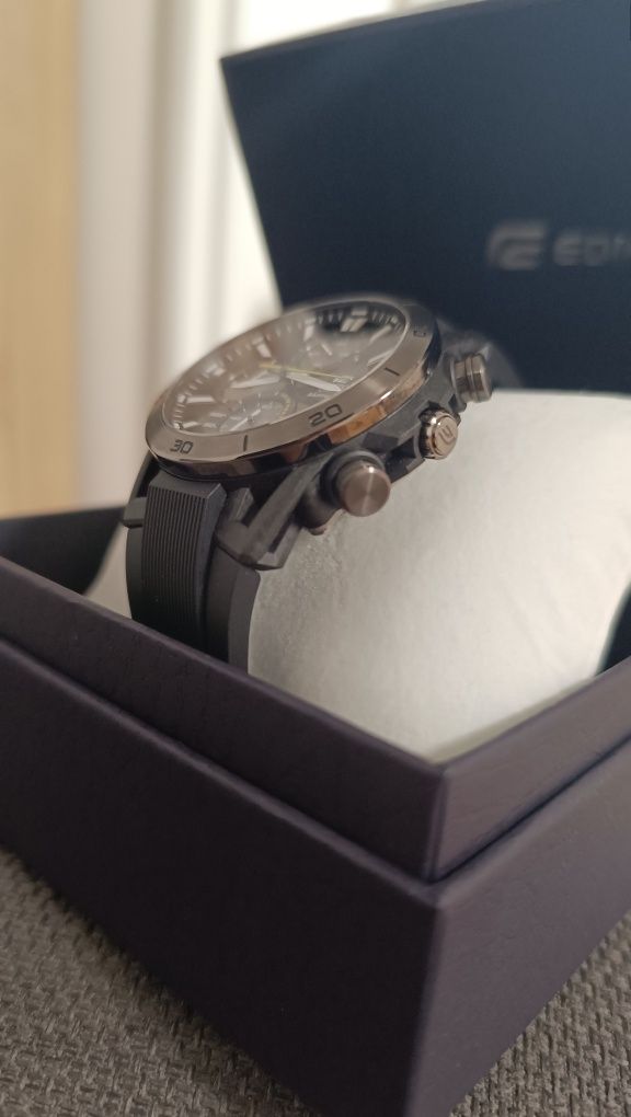 Casio Edifice 44mm Solar Sapphire Carbon