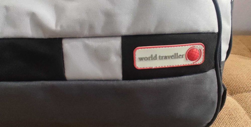 Пътна чанта с колела WORLD TRAVELLER