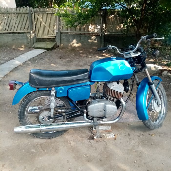 Vând motocicleta CZ 250cm nereconditionata parțial preț negociabil